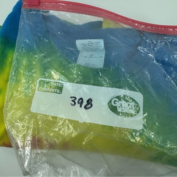 Bucee’s Tie Dye Peace , love and beaver nuggets‎ shortsleeve shirt - Picture 6 of 6